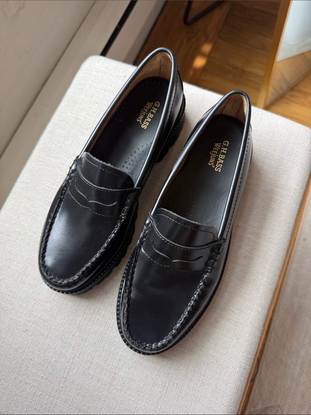 G.H. Bass & Co. Black Leather Penny Loafers - Womens Slip-Ons Whitness Super Lug - Picture 2 of 4